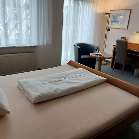Hotel Zimmermann ฟิลเดอร์ชตัดท์ ภายนอก รูปภาพ