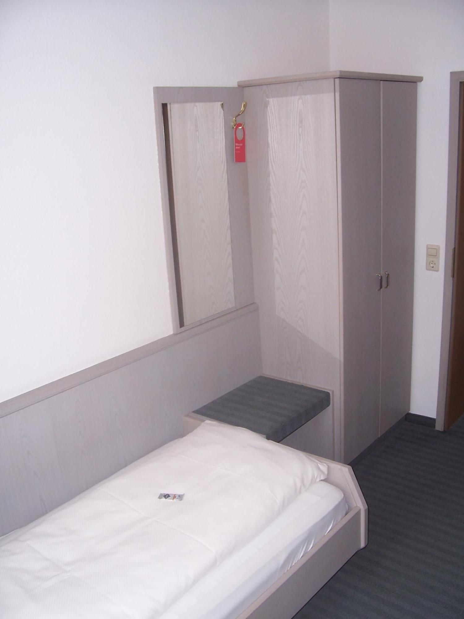 Hotel Zimmermann ฟิลเดอร์ชตัดท์ ภายนอก รูปภาพ