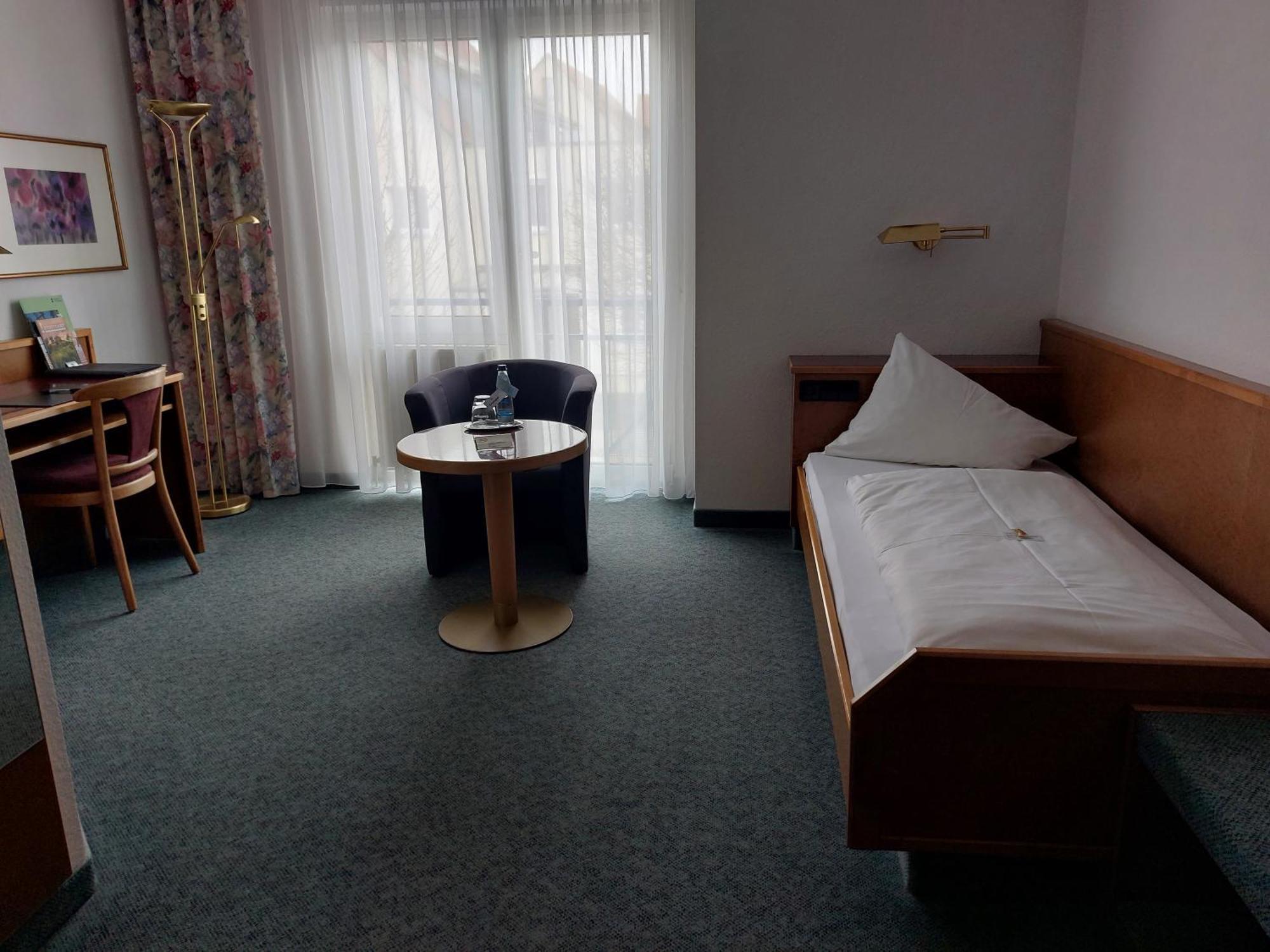 Hotel Zimmermann ฟิลเดอร์ชตัดท์ ภายนอก รูปภาพ