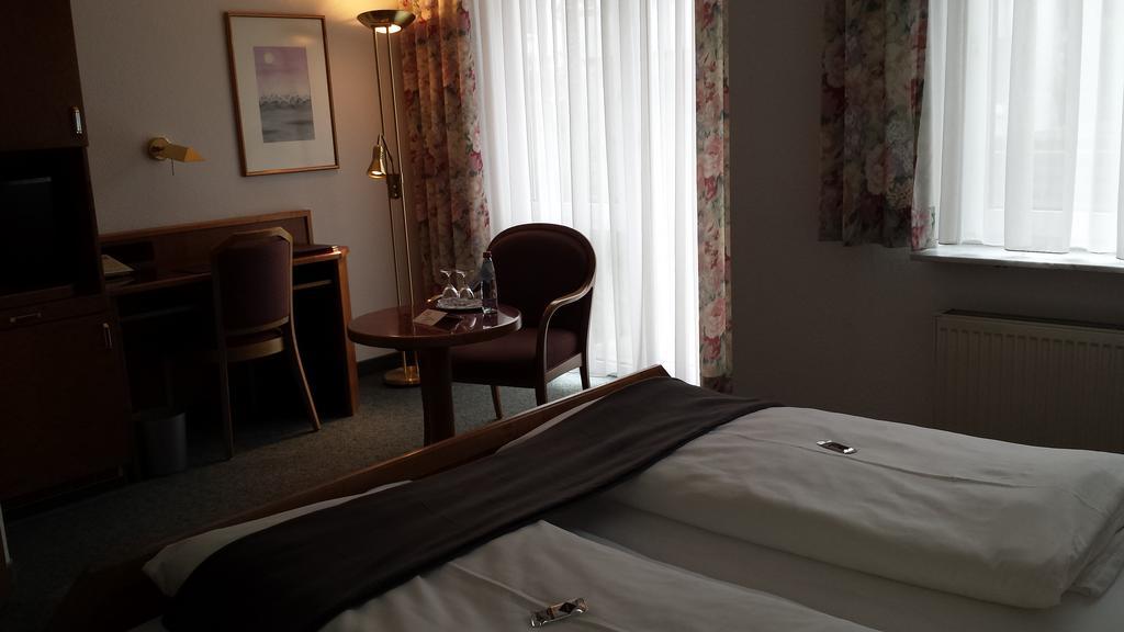 Hotel Zimmermann ฟิลเดอร์ชตัดท์ ภายนอก รูปภาพ
